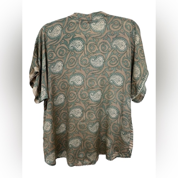 ✨ Guru Silk Paisley Top - Picture 14 of 14
